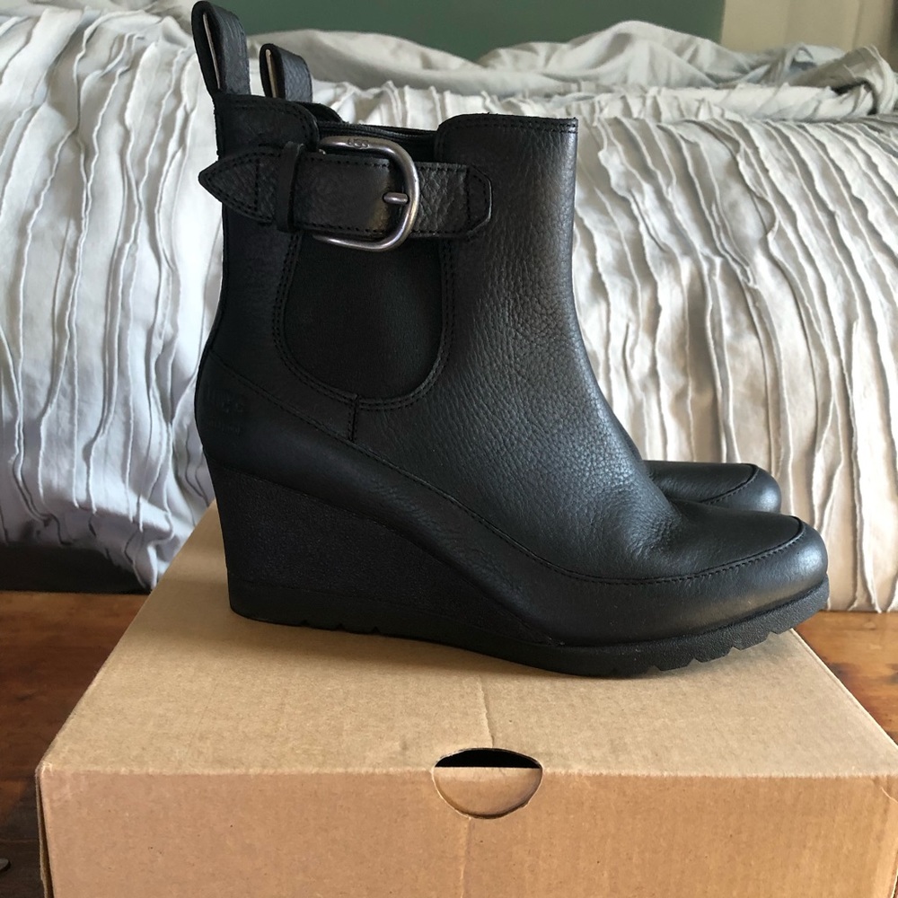 UGG Arleta Wedge Bootie